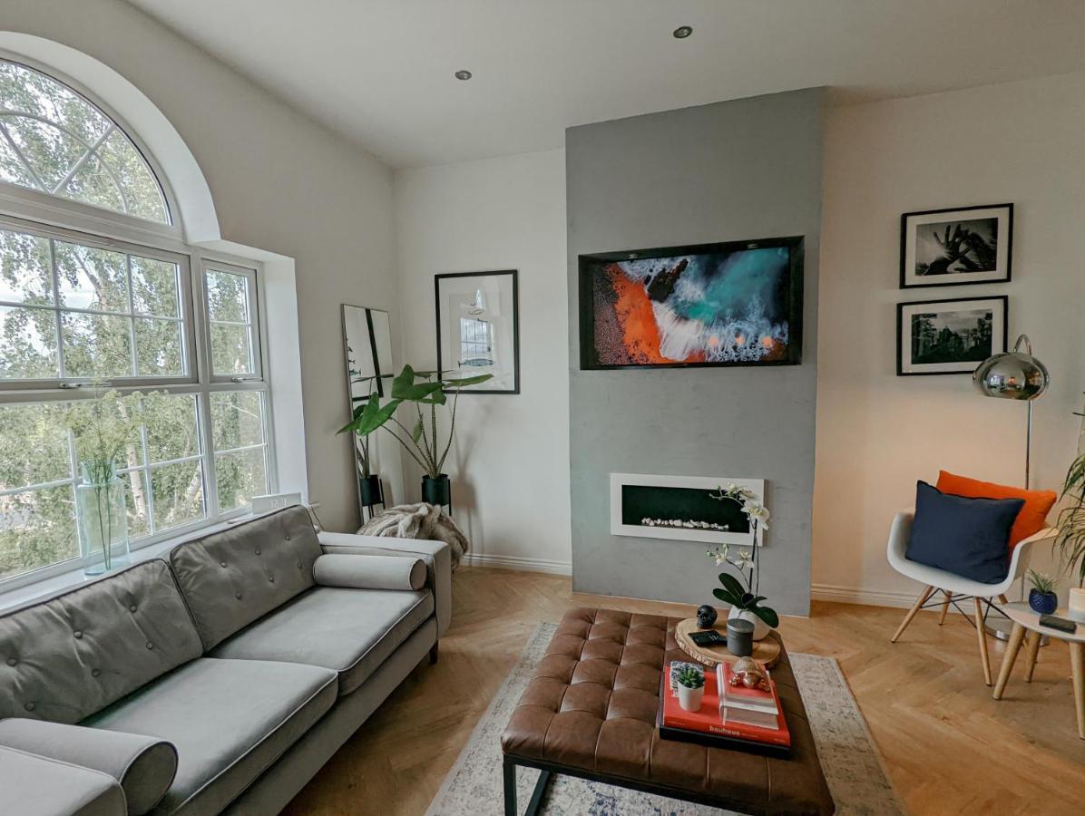 Spacious, Mid-Century 1 Bedroom Apartment Quedgeley Exteriér fotografie