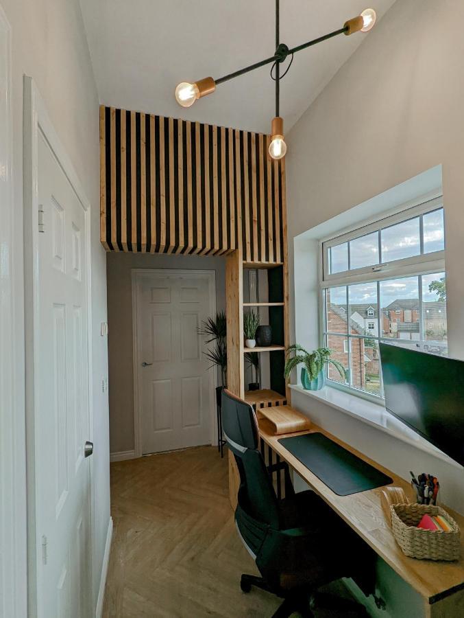 Spacious, Mid-Century 1 Bedroom Apartment Quedgeley Exteriér fotografie