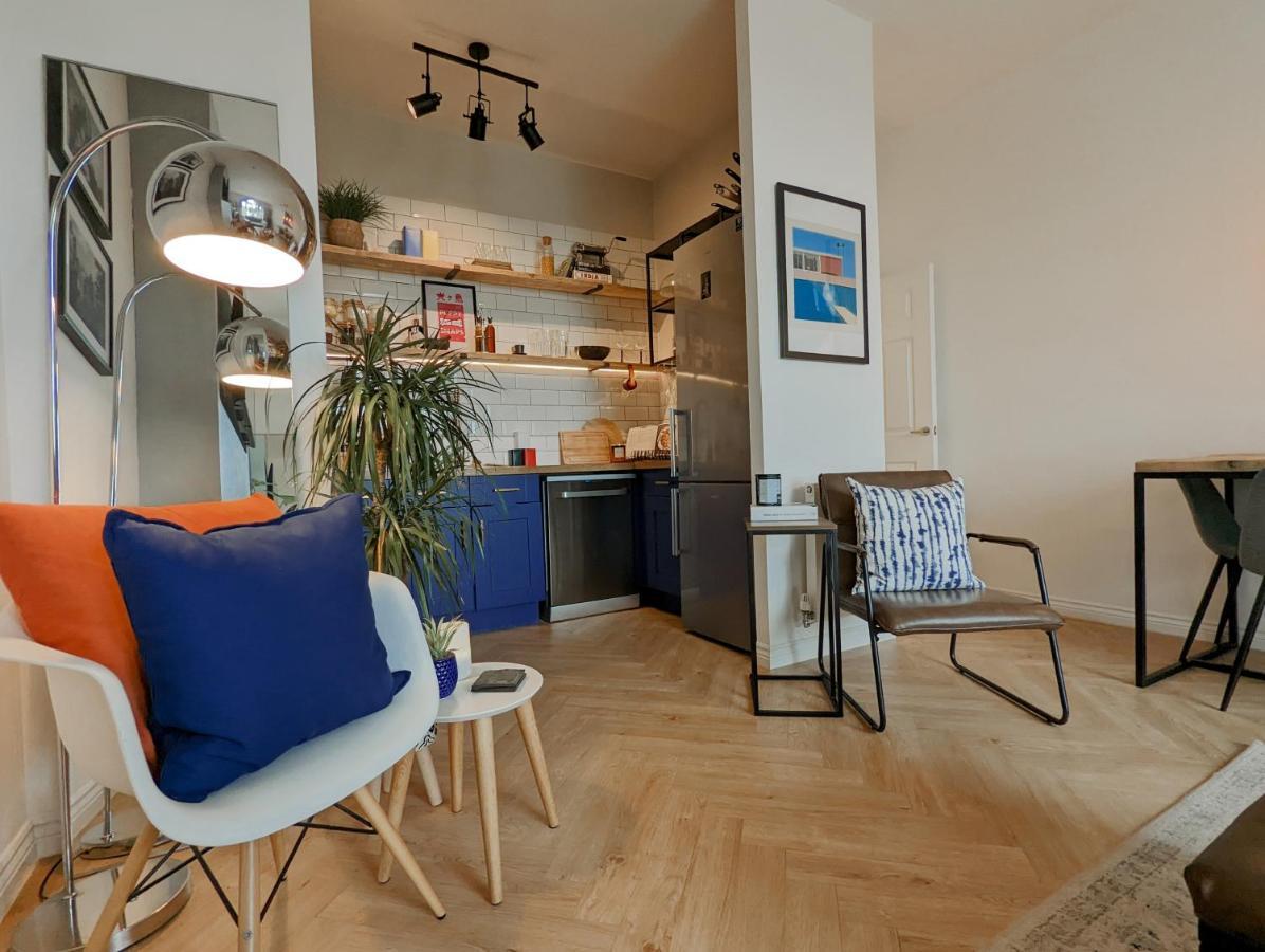 Spacious, Mid-Century 1 Bedroom Apartment Quedgeley Exteriér fotografie